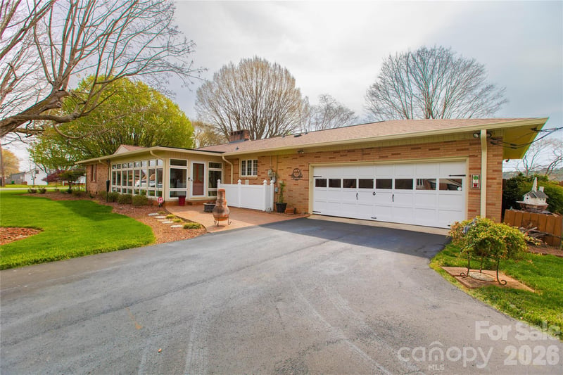 3486 Main St, Claremont, NC 28610
