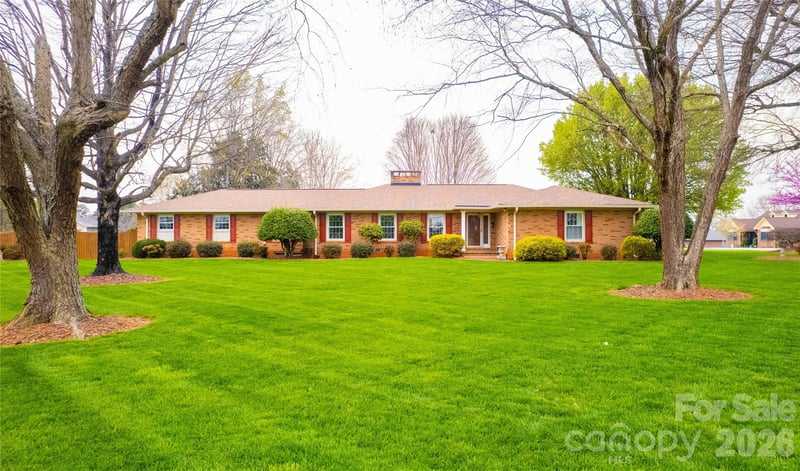 3486 Main St, Claremont, NC 28610