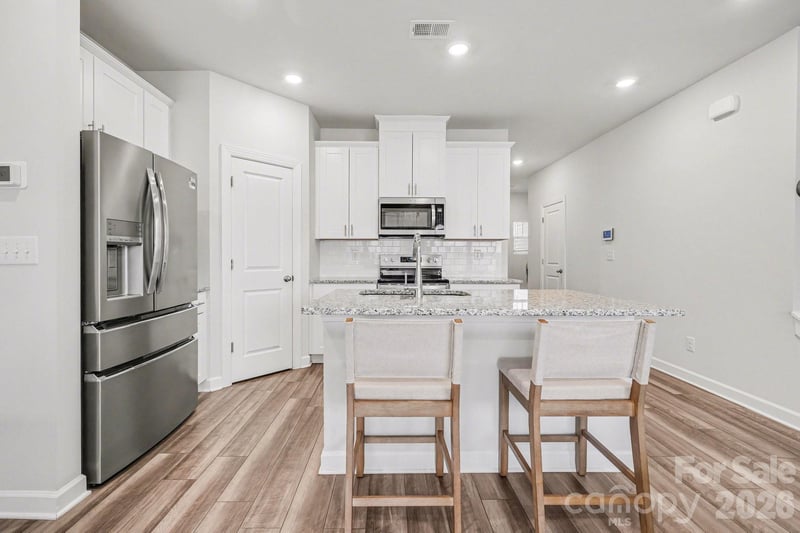 2207 Belterra Dr, Charlotte, NC 28216