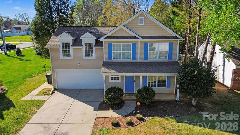 503 River View Dr, Lowell, NC 28098