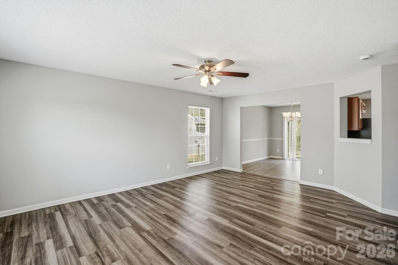 836 Almora Dr, Charlotte, NC 28216