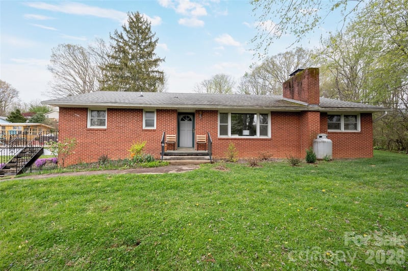 19 Wentworth Ave, Asheville, NC 28803