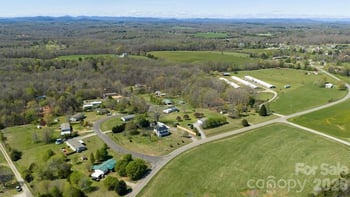 889 Tabor Rd, Olin, NC 28660