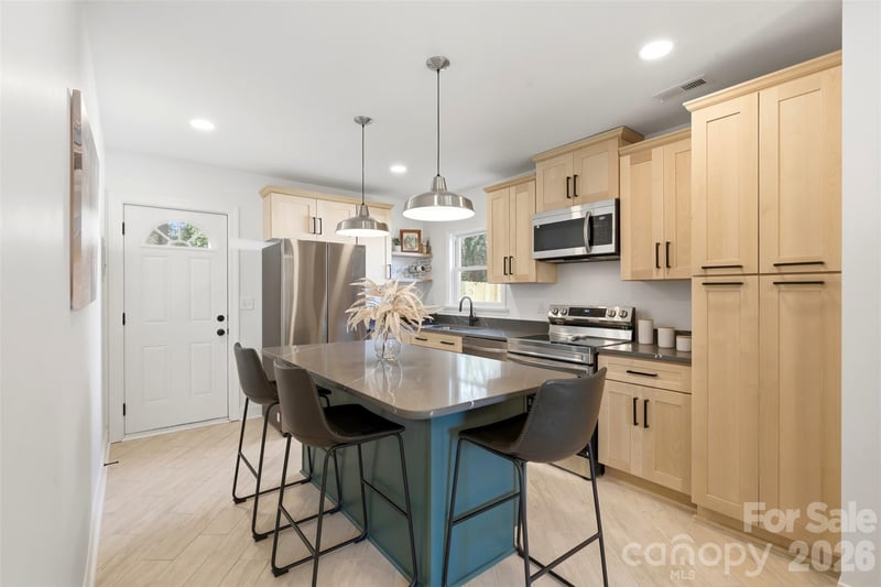 2414 Belfast Dr, Charlotte, NC 28208