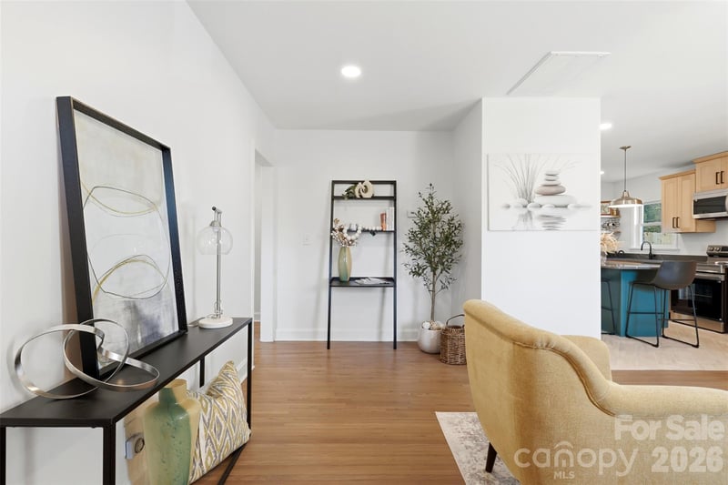 2414 Belfast Dr, Charlotte, NC 28208
