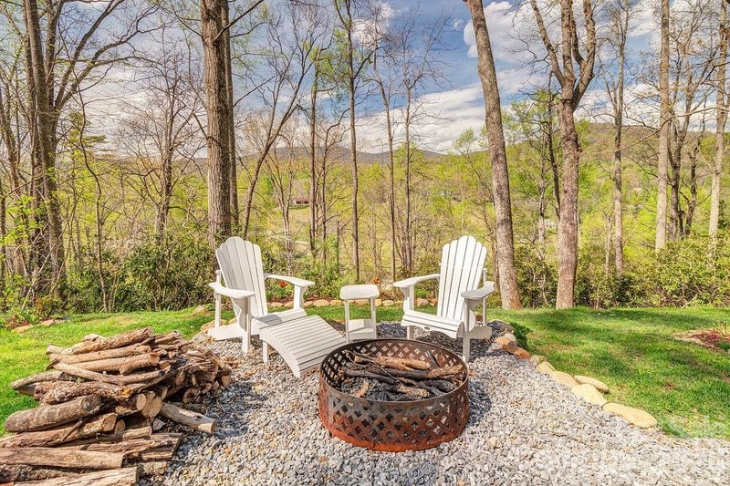 343 Garren Creek Rd, Fairview, NC 28730