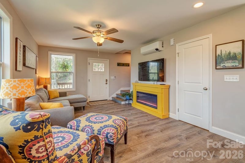 343 Garren Creek Rd, Fairview, NC 28730
