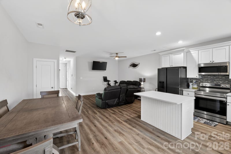 1048 Mclain Rd, Kannapolis, NC 28083
