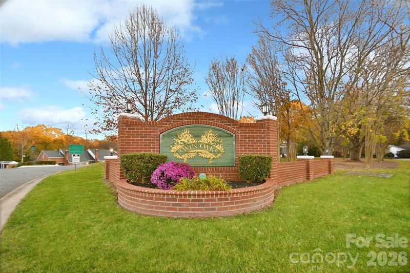 19968 Oak Leaf Cir, Cornelius, NC 28031