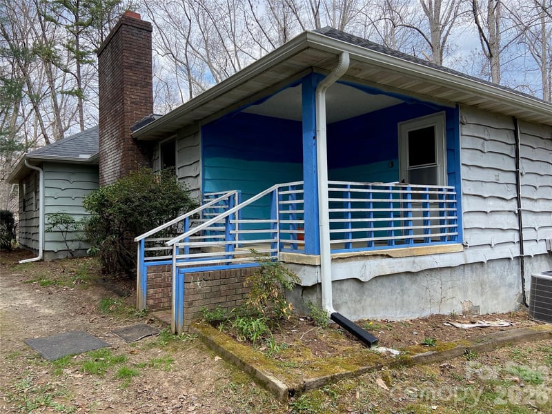 23 Old Farm School Rd, Asheville, NC 28805