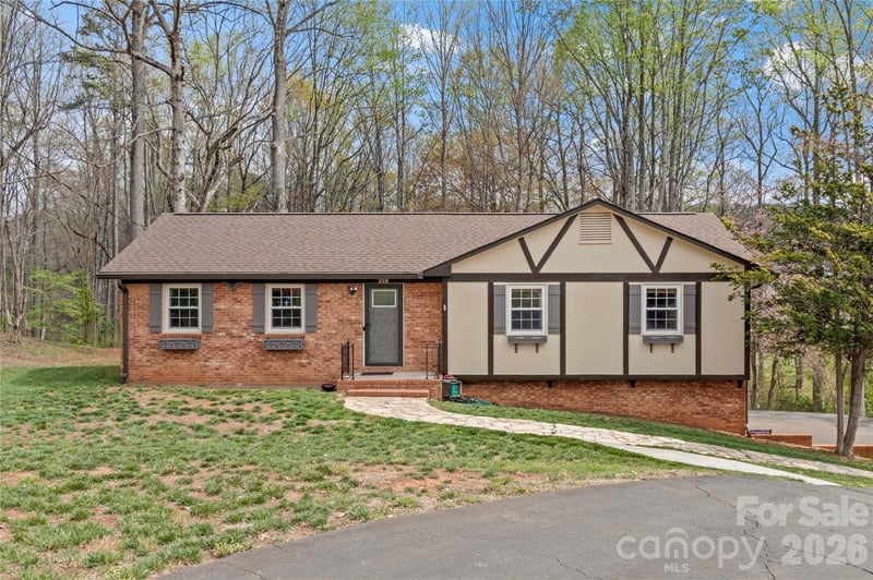 218 Misty Ct, King, NC 27021