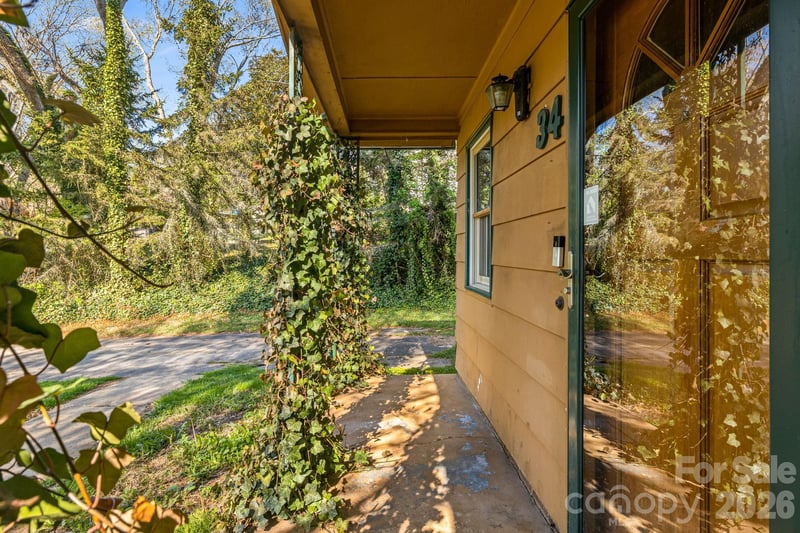 34 Tipperary Dr, Asheville, NC 28806