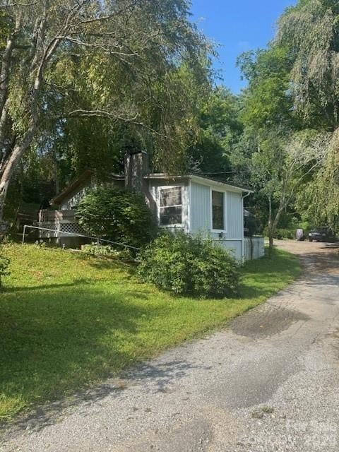 57 Twin Ponds Ln, Hendersonville, NC 28739