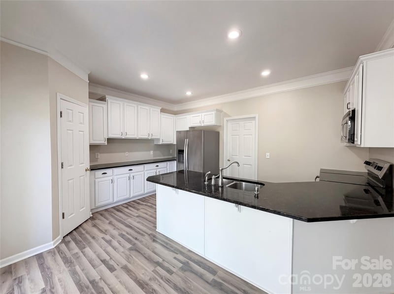 20224 Northport Dr, Cornelius, NC 28031