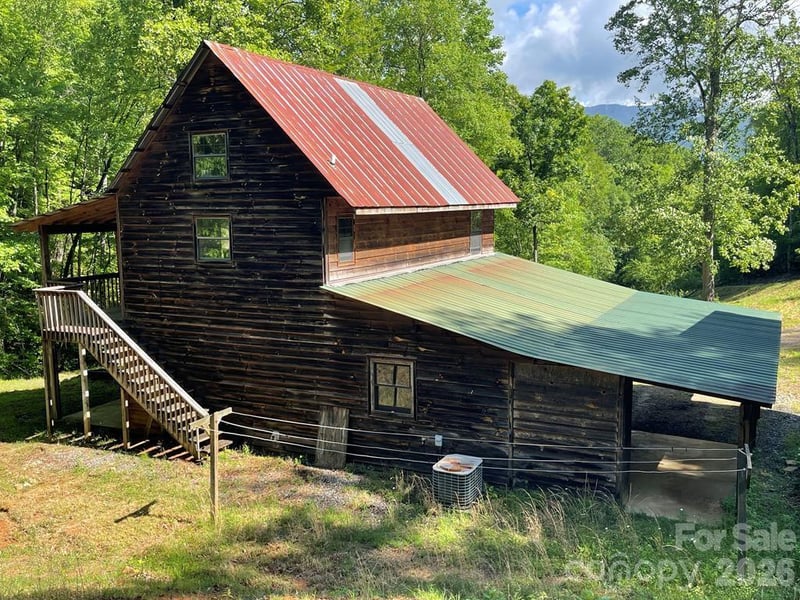 930 Copperhead Cv, Sylva, NC 28779