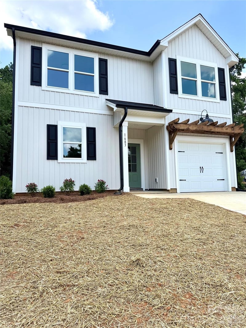 1022 Greenoak Rd, Lancaster, SC 29720
