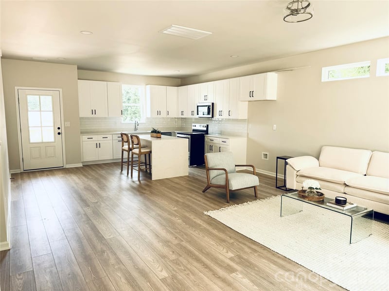 1022 Greenoak Rd, Lancaster, SC 29720
