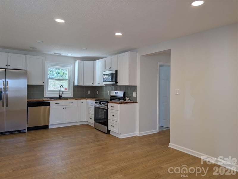 945 Summers Rd, Valdese, NC 28690