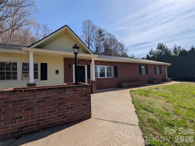 945 Summers Rd, Valdese, NC 28690