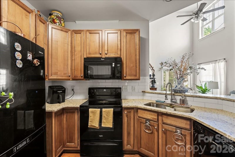 1024 Kensrowe Ln, Matthews, NC 28104