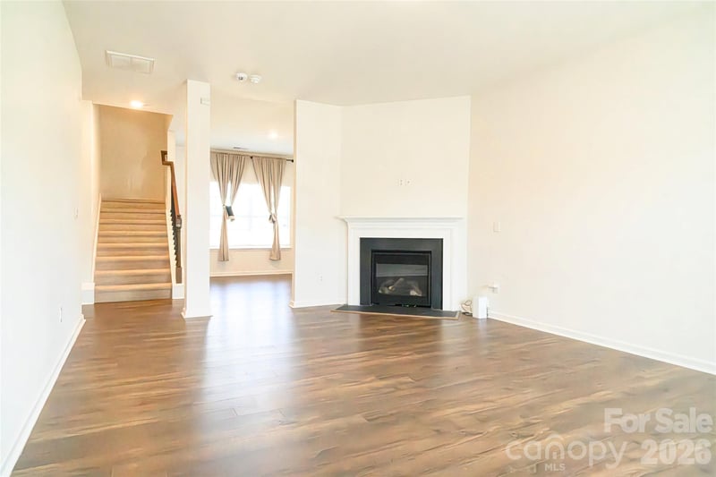 228 Ridgeview Ln, Mars Hill, NC 28754