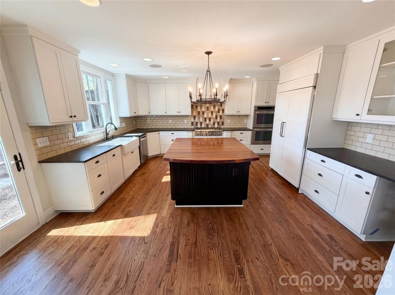 4467 Woodlark Ln, Charlotte, NC 28211