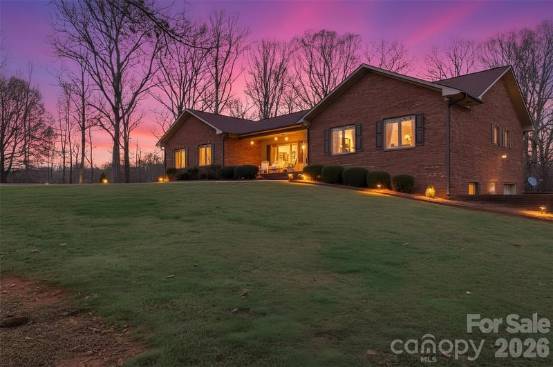 328 Davidson Ct, Taylorsville, NC 28681