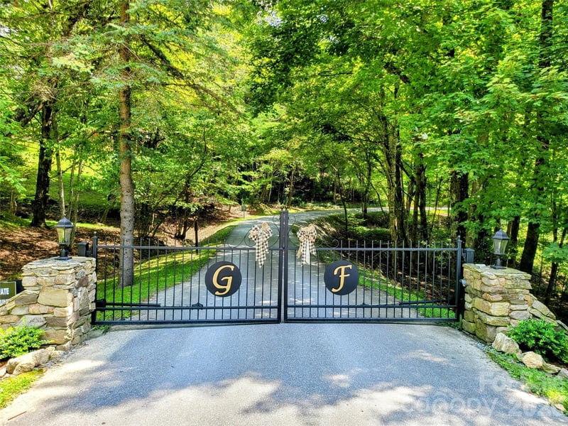 515 Grey Fox Rg, Banner Elk, NC 28604