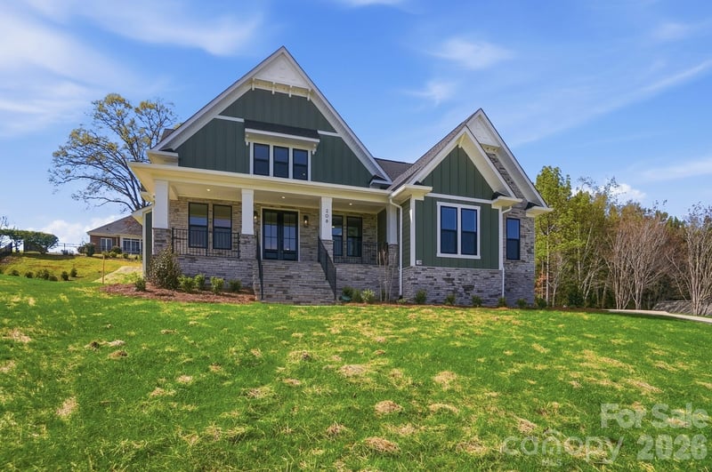 208 Cross Creek Dr, Cherryville, NC 28021