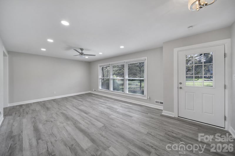 519 Amon Ln, Pineville, NC 28134