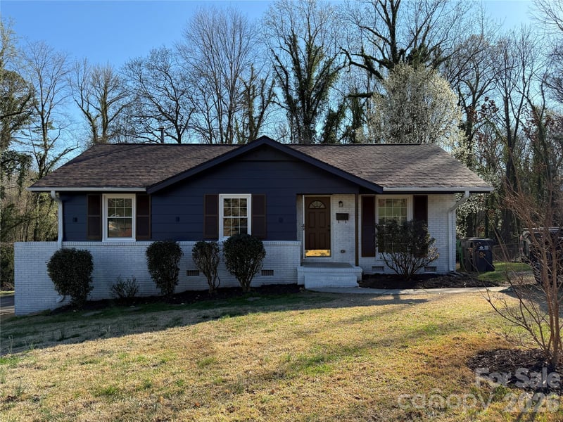 1423 Chelveston Dr, Charlotte, NC 28208