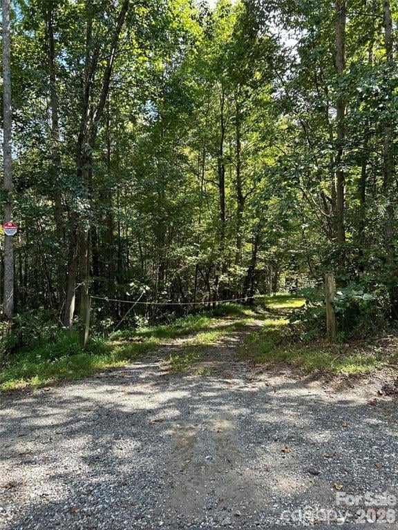 10th Avenue Dr, Hickory, NC 28602
