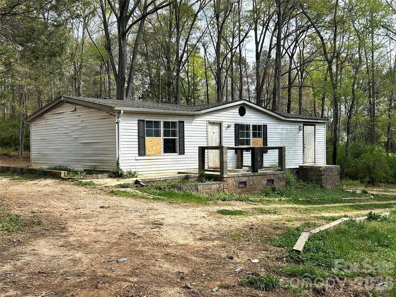 2137 Plumcrest Ln, Clover, SC 29710