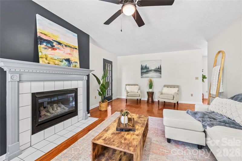 10 Orchard Pl, Weaverville, NC 28787