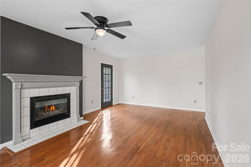 10 Orchard Pl, Weaverville, NC 28787