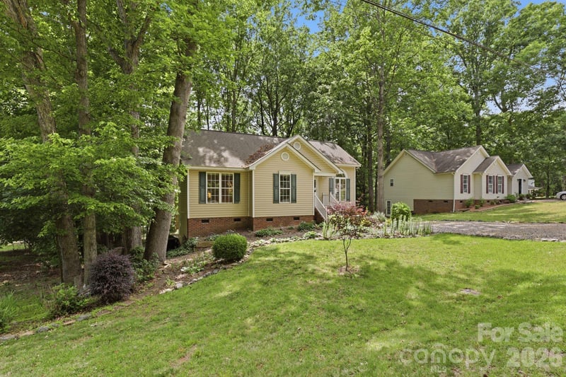 716 King St, Waxhaw, NC 28173