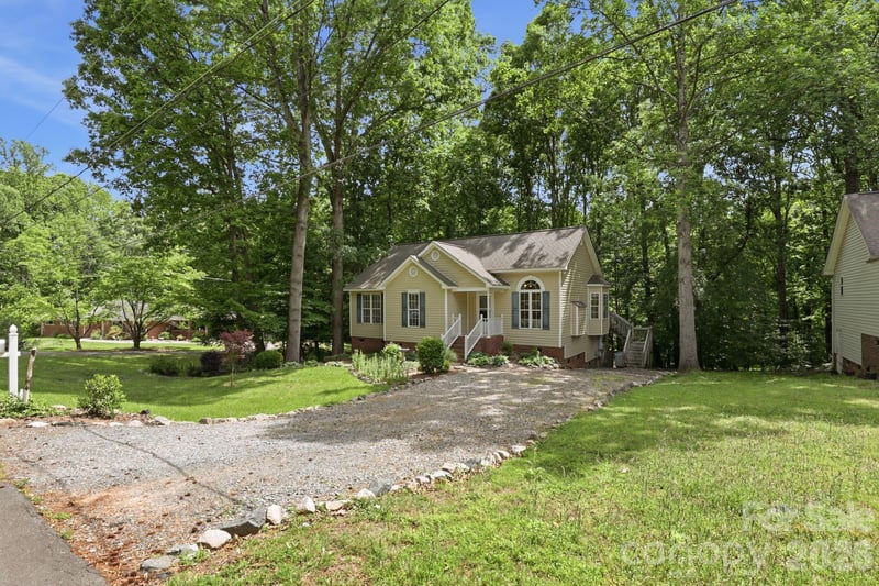716 King St, Waxhaw, NC 28173