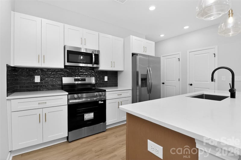 341 Hoskins Rd, Charlotte, NC 28216