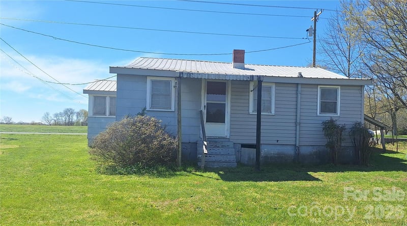 2786 Cat Square Rd, Vale, NC 28168