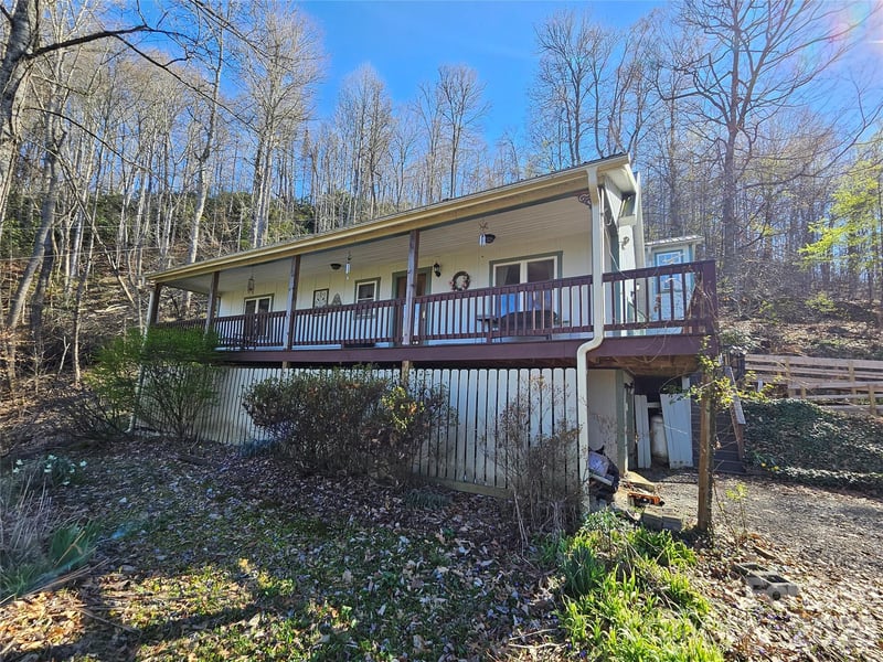 477 West Ridge Dr, Burnsville, NC 28714