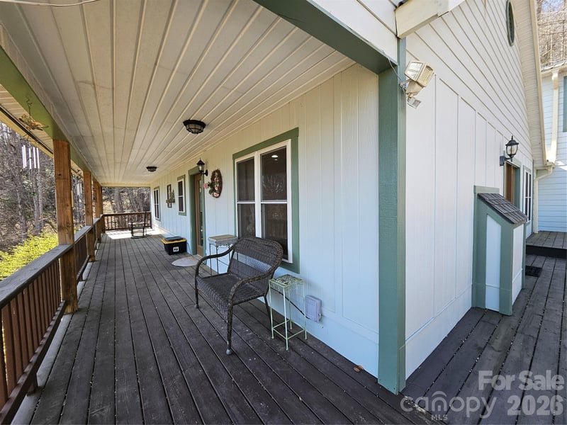 477 West Ridge Dr, Burnsville, NC 28714