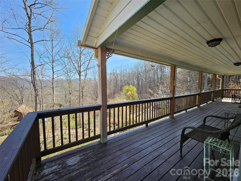 477 West Ridge Dr, Burnsville, NC 28714