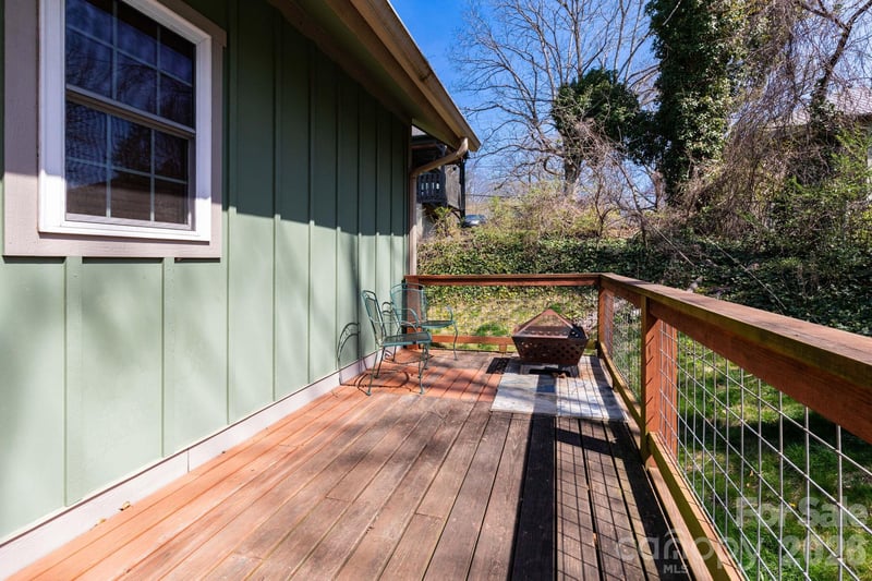 210 State St, Asheville, NC 28806