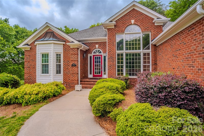 136 Windemere Isle Rd, Statesville, NC 28677