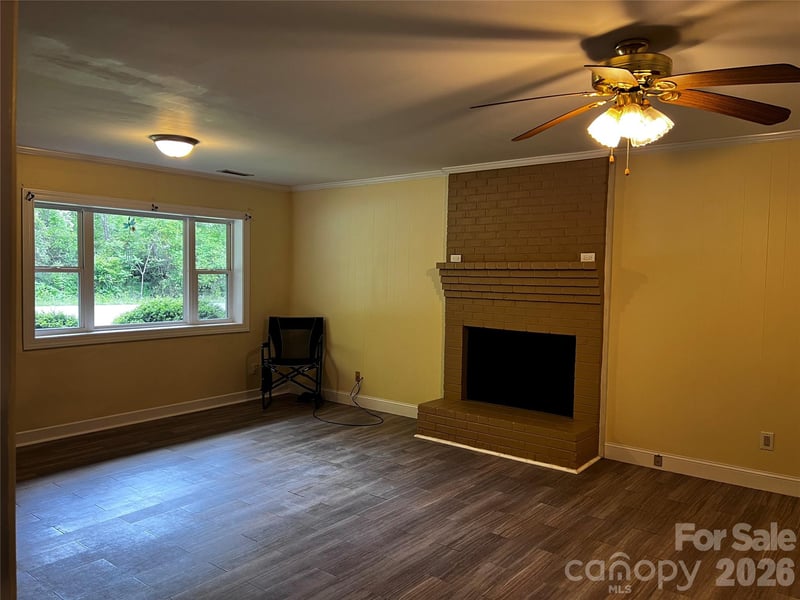 535 Nicholson Creek Rd, Brevard, NC 28712