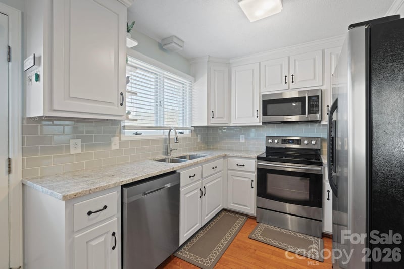 6234 Ruffin Ln, Conover, NC 28613