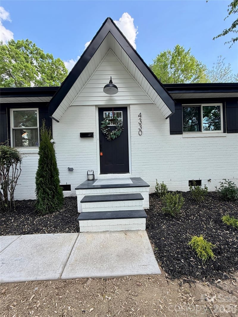 4330 Colebrook Rd, Charlotte, NC 28215