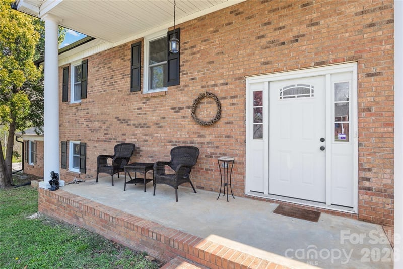 4206 Wimbledon Dr, Dallas, NC 28034