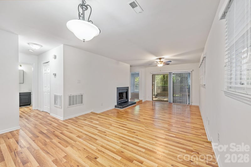 2715 Selwyn Ave #34, Charlotte, NC 28209