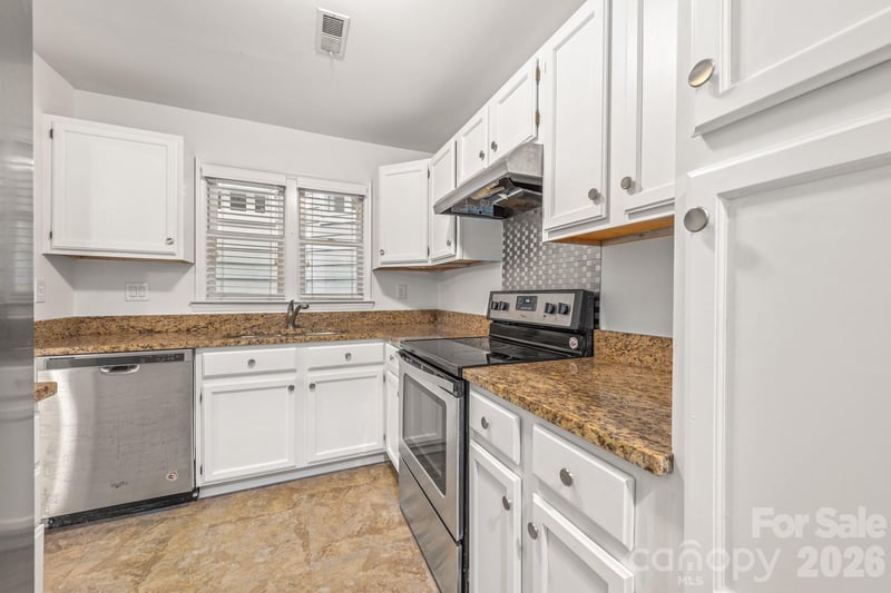 2715 Selwyn Ave #34, Charlotte, NC 28209